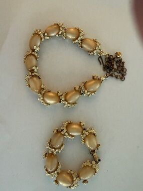 Vintage 1950s Demi Parure Peach Moonglow Lucite Necklace & Bracelet Set Floral